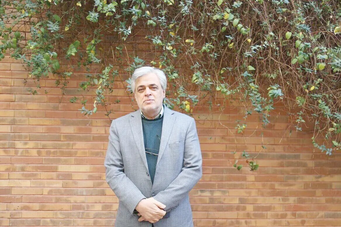 مهاجری در واکنش به استعفای فیاض زاهد: منتقدان را از قطار دولت پیاده نکنید / شرافت قلم خریدنی نیست