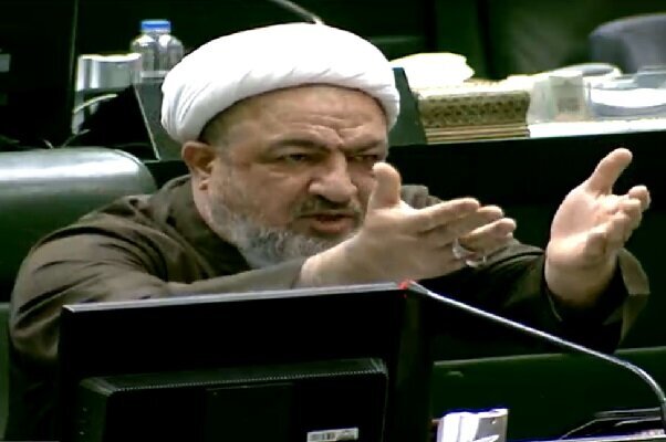 حمله رسایی به معاون پزشکیان قبل از شروع مذاکرات ایران و آمریکا؛ تصور میکنید آمریکا و اسرائیل با شما صلح میکنند؟!/ این توئیت را خودتان نوشتید یا... حمله رسایی به معاون پزشکیان قبل از شروع مذاکرات ایران و آمریکا؛ تصور میکنید آمریکا و اسرائیل با شما صلح میکنند؟!/ این توئیت را خودتان نوشتید یا...